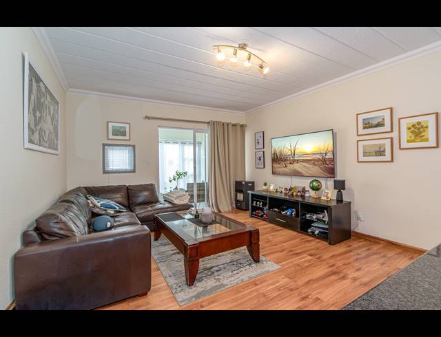 3 BEDROOM APARTMENT TO LET IN MORNINGSIDE